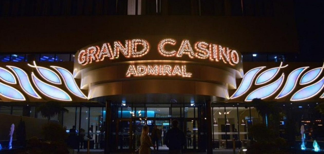 online casino dealer jobs